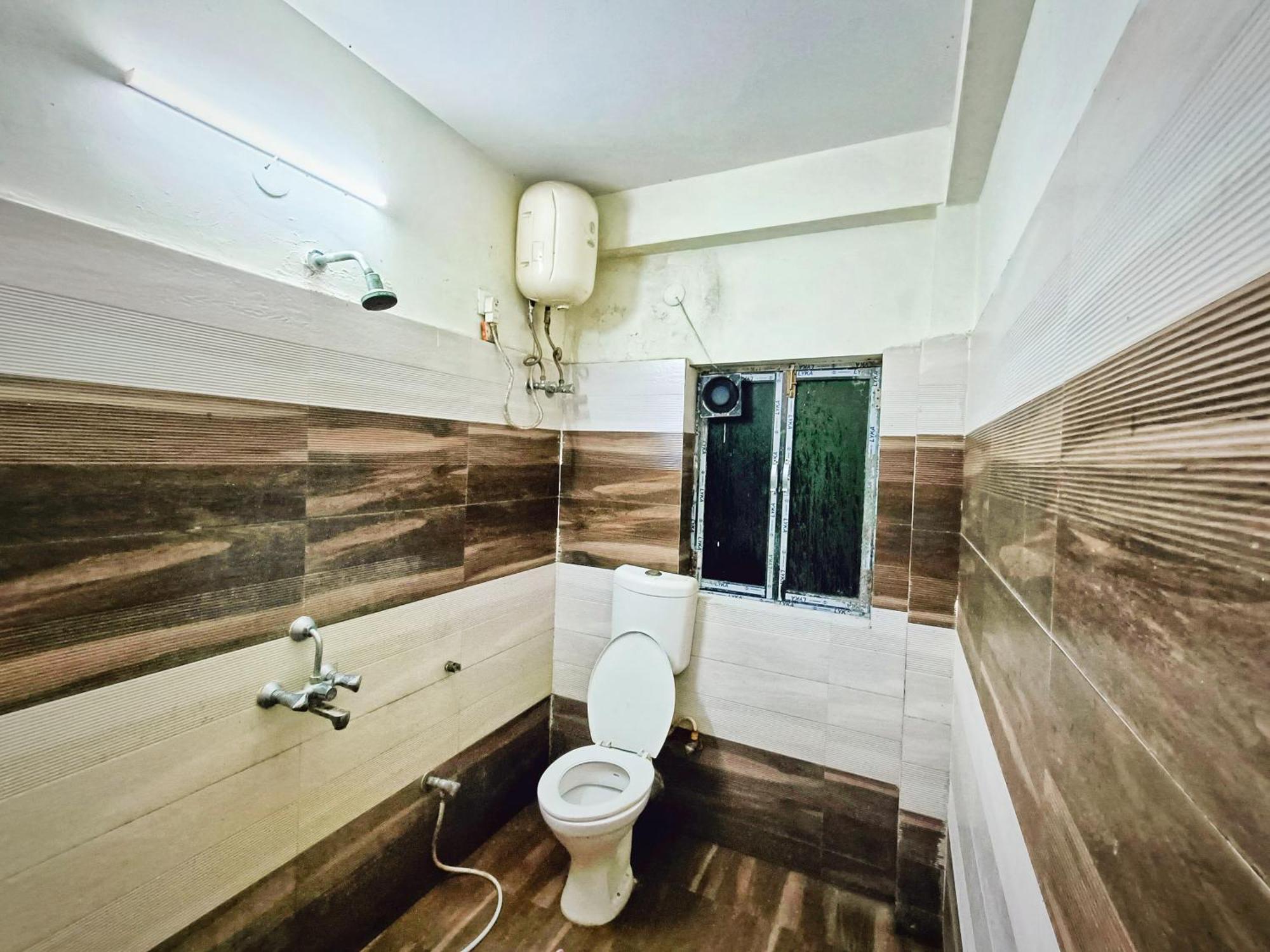 Rest Inn Hotel Newtown Road Near Tata Medical 加尔各答 外观 照片