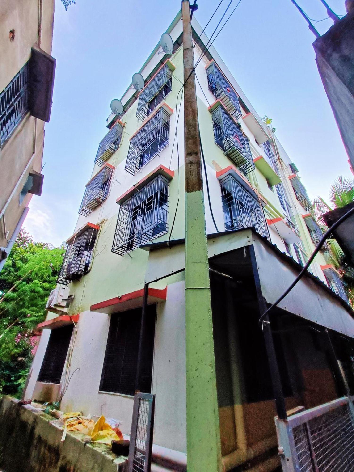 Rest Inn Hotel Newtown Road Near Tata Medical 加尔各答 外观 照片